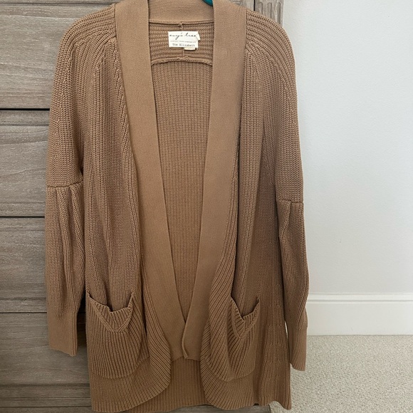 Evy’s Tree Elizabeth Cardigan in Fawn M - Picture 2 of 4